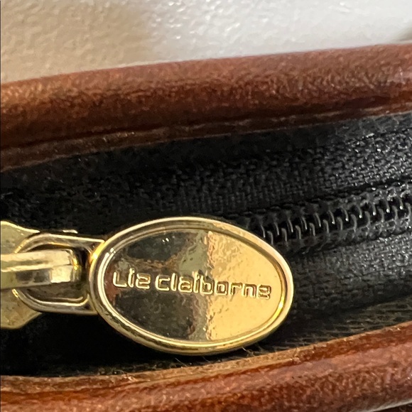 Liz Claiborne Black and Brown Zippered Bag with side pocket - Picture 2 of 10